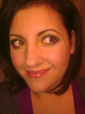 http://colours-of-letti.blogspot.com/2011/10/fotd-catrice-absolute-eye-colour-duo.html