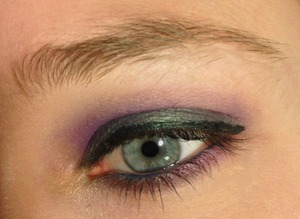 Purple cut crease with mermaid from the summer eyes collection from too faced 
