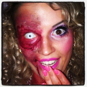 My first Halloween makeup Barbie-Zombie :)