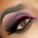 Pink smokey eye