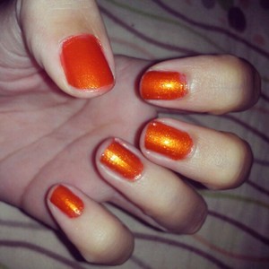 Spoiled by Wet N Wild: Orange you Glad? – Is a gorgeous vibrant metallic orange. You can use one coat and you are ready to go. I just love it! I din't find this product in here but you can just find it on CVS. 