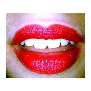 Loving this red lip for the summer 
Using maybelline color sensational lipstick in red revolution 