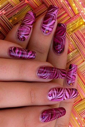 These are really cute nails that anyone could have.
