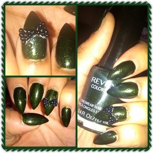 Holiday stiletto nails.
Rain forest #220 Revlon color stay long wear nail enamel. 