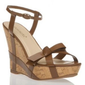 Shoe Dazzle has amazing selections ... I just love the site and the personalized style quiz <3 http://bit.ly/ShoeDazzleStyleQuiz  
