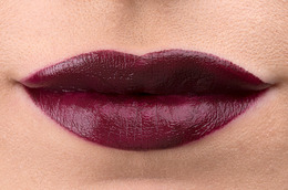 Vamp It Up! The Burgundy Lipstick Review