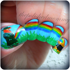 March Nail Art: St. Patty's Day. http://www.thepolishedmommy.com/2013/03/dont-taste-rainbow.html
