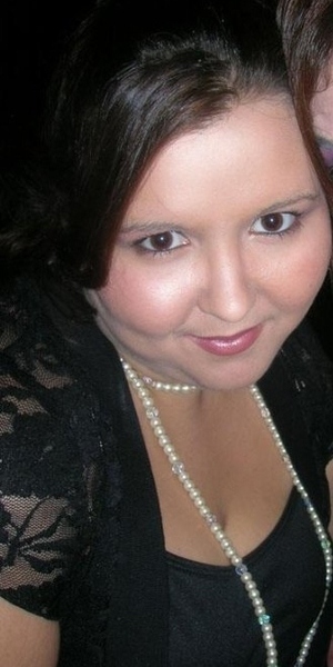 Out for dinner with the girl... simple eyes with a nice pink lipstick.