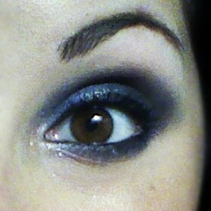 Navy MAC eyeshadow in Deep Truth, Contrast and Jet Couture. 