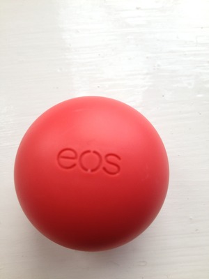 This is my new eos lipbalm in the flavour summer fruits yummy 