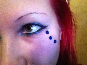 Experimenting with wet Sugarpill pigment to create an eyeliner