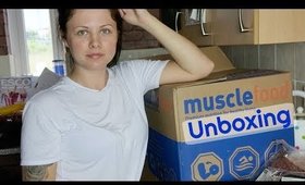 Muscle Food Unboxing | Danielle Scott