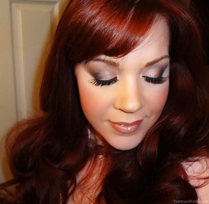For more information on this look, please visit:

http://www.vanityandvodka.com/2013/12/urban-decay-naked-3.html

xoxo,
Colleen