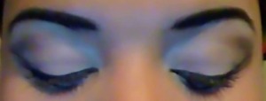 Neutral eye with small flicks