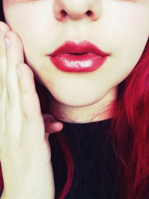 red lips using an Ulta Beauty lipstick and lipgloss 