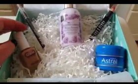 Glossybox UK April 2015 Unboxing