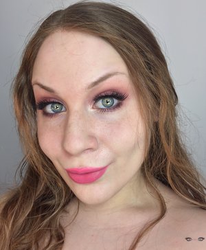 Romantic, and dewy! Just the way I like it for Valentine's Day ;).
http://theyeballqueen.blogspot.com/2017/02/romantic-dewy-peach.html