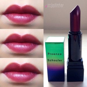 Lips swatches of MAC Primrose lipstick from Proenza Schouler collection.