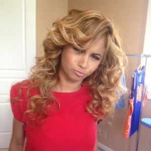 Wand Curls www.styleseat.com/tatianawilson