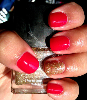 Check out my blog to see the names of the polishes :)
jusanothergurl.blogspot.com
