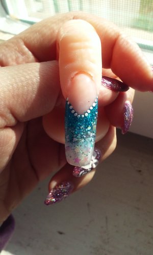 acrylic nail 