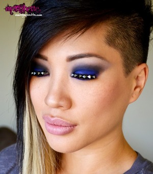 Love this smoky blue eye from Nymphette featuring our FAUX x DEV lashes.