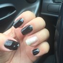 Black gel nails with glitter silver 