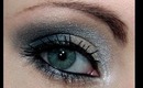 New Years Eve Makeup: Sparkling Navy Eyes