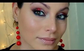 Dramatic Holiday Makeup look #mac red glitter and reflects red