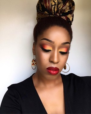 Fiery Sunset🔥  Went for a bold fire eye. @bhcosmetics 3rd edition 120 eyeshadow palette . @maybelline 332 and 335 foundation, and Vivid Matte lipstick in Rebel Red, @maccosmetics foundation powder in NC45, HAIR: Wrapped my high puff with a scarf for a different look. I hope you like this look. Recreate and tag me so I can see your work😍 #harjessi #mua #makeup #houstonmua #dallasmua #realtechniques #teamnatural_  #naturalhair #naturallyshesdope #naturalrootsista #makeupartist #contour #orange #glitter #eyeshadow #slay #returnofthecurls2 #kinky_chicks1 #benaturallychic #essencecosmetics #myhaircrush #maccosmetics #mattelipstick #yanicareproducts #cantu #bhbeauty #browngirl #crown
