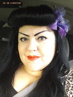 A lil bit different from my previous bettie bumper bang pic, this bang is horizontal and I added a flower