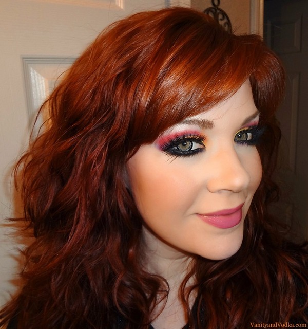 Bold and Colorful Cut Crease | Colleen W.'s (vanityandvodka) Photo ...