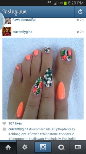 Cute, summer nails & toes 😁
