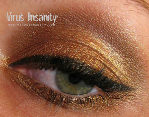 Virus Insanity eyeshadow, Autumnal Equinox.
http://www.virusinsanity.com/#!__virus-insanity2/vstc8=golds-duo/productsstackergalleryv235=2