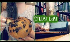 STARBUCKS & LIBRARY ADVENTURES | {vlogmas day 5}