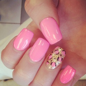 Pink n gold nails w leopard <3