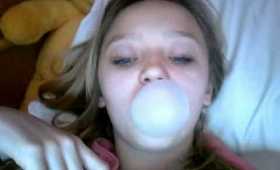 Renee's Cat/ How to blow bubbles with bubble gum!