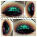 Green glitter eyeshadow look 