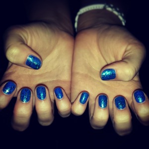 Glitter nails using Nails Inc Baker Street and Blue Nail Jewellery
