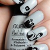 nails