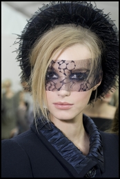 Chanel Fall/Winter 2011 Haute Couture Review