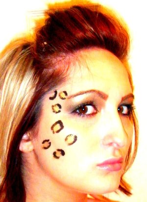 I did her makeup. Leopard inspired!