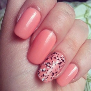 Using: loreal confetti topcoat 
           P2 Volume gloss in coral 