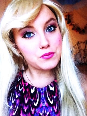 Barbie, blonde, make-up