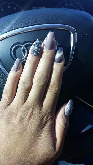 fresh nails to end the summer!