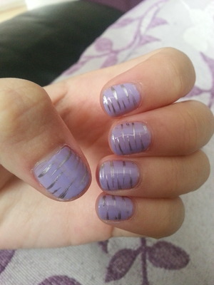 Just a simple lilac design :)