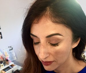 simple makeup look with winged eye.