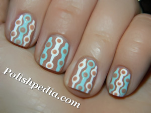 This is a really easy fun design to do.  Learn how to do it @ http://polishpedia.com/mod-inspired-nails.html