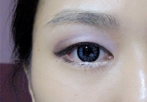 I just made a romantic makeup look, that really matchs with my contact lenses 