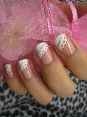 Lacy nails <3